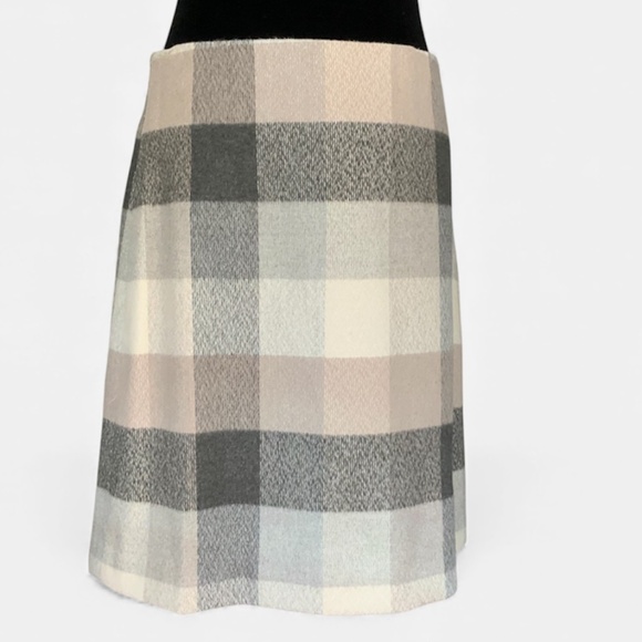 LOFT Dresses & Skirts - LOFT Neutral Buffalo Ivory Grey Tan Plaid Mini Skirt SZ 6
